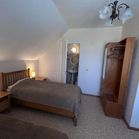 Radi Otel Brocēni Dış mekan fotoğraf